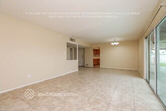 6012 W Medlock Dr in Glendale, AZ - Building Photo - Building Photo