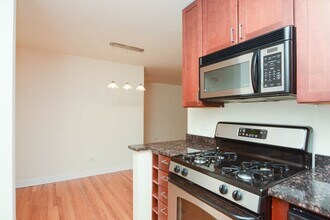 628 W Wrightwood in Chicago, IL - Building Photo - Building Photo