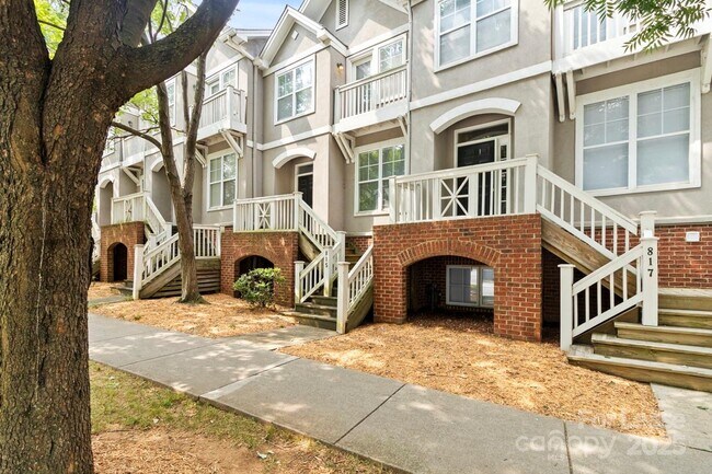 815 W 4th St in Charlotte, NC - Building Photo - Building Photo