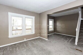 7618 Grand Division Ave in Garfield Heights, OH - Building Photo - Building Photo