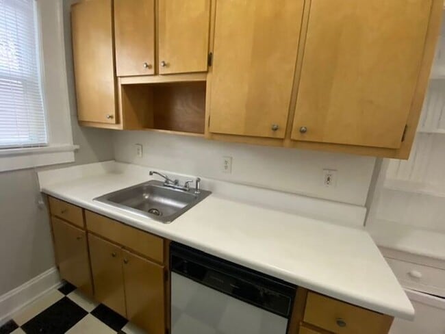 860 Briarcliff Rd NE in Atlanta, GA - Building Photo - Building Photo