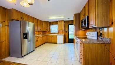 494 Old Jonesboro Rd in Bristol, TN - Building Photo - Building Photo