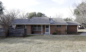 305 N Houston St in Royse City, TX - Building Photo - Building Photo