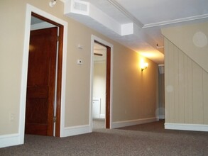 305 Oregon Ave, Unit 3 in West Dundee, IL - Building Photo - Building Photo