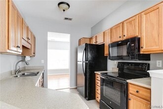 5500 Millstream Ln in Richmond, VA - Building Photo - Building Photo