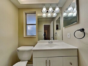 109 Valley Cir in Brandon, FL - Foto de edificio - Building Photo