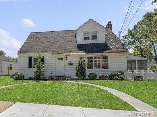 22 Pine Ln