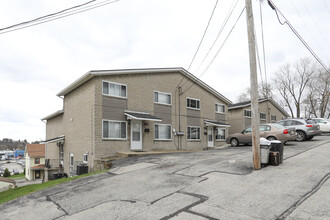 Jacktown Terrace in Irwin, PA - Building Photo - Building Photo