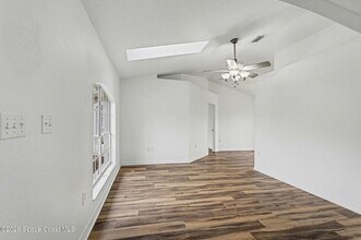 998 Haas Ave NE in Palm Bay, FL - Building Photo - Building Photo