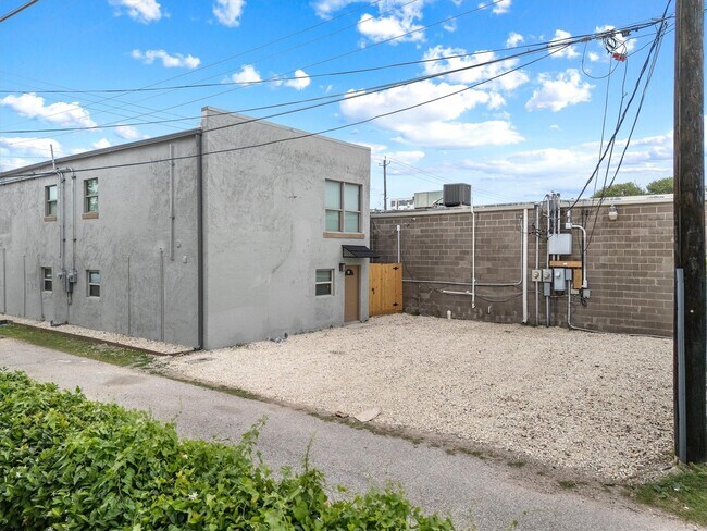 1010 27th St in Galveston, TX - Building Photo - Building Photo