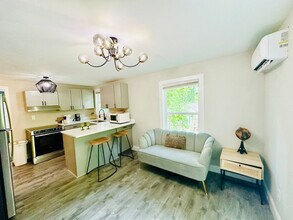 203 McMakin Dr in Greenville, SC - Building Photo - Building Photo