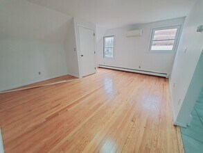 12 Houston Ter, Unit 4 in Stamford, CT - Building Photo - Building Photo