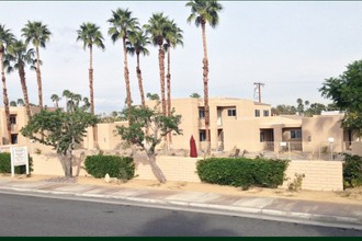 Shadow Mountain Apartments in Palm Desert, CA - Building Photo - Building Photo