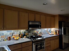 11946 Dorothy St, Unit 10 in Los Angeles, CA - Building Photo - Building Photo