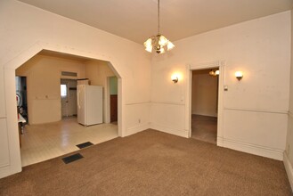 117 S Limit St in Colorado Springs, CO - Building Photo - Interior Photo