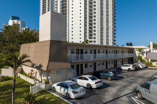 3600 Yacht Club Dr Apartments