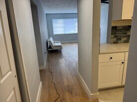 6720 Arbor Dr in Miramar, FL - Building Photo
