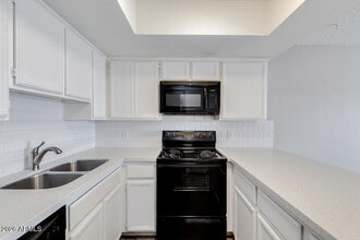 2145 E Center Ln in Tempe, AZ - Building Photo - Building Photo