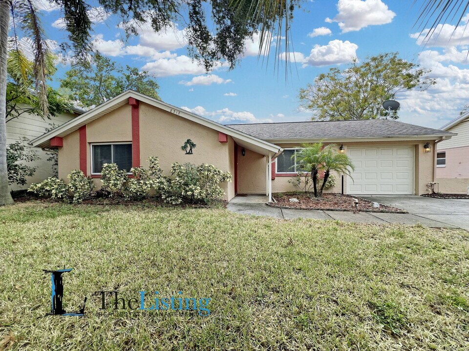 8312 Mill Creek Ln in Hudson, FL - Building Photo