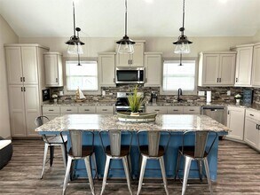 25024 Sausalito Dr in Galveston, TX - Building Photo - Building Photo