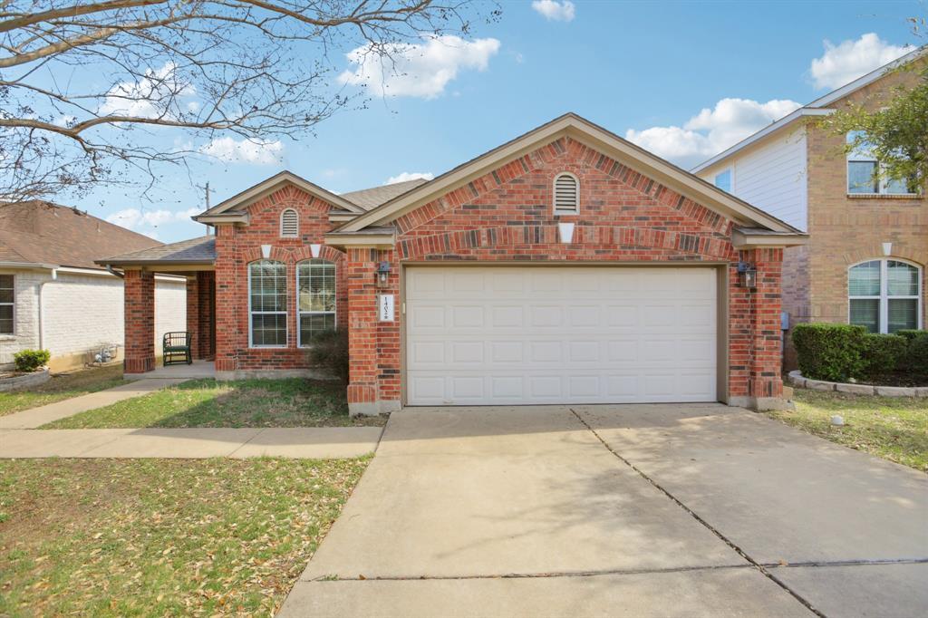 1402 Tumbling River Dr in Leander, TX - Foto de edificio