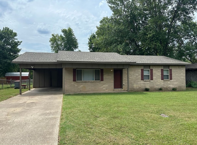 property at 405 Monte Ln