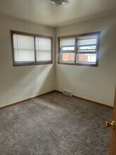 15578 Regina Ave in Allen Park, MI - Building Photo - Building Photo