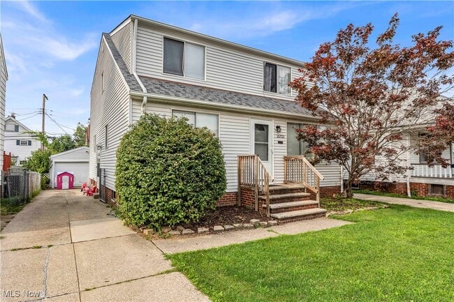 10725 Vernon Ave in Garfield Heights, OH - Building Photo - Building Photo
