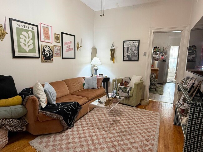 407 4th St in Hoboken, NJ - Building Photo - Building Photo