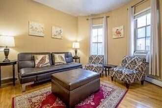 99 E Brookline St in Boston, MA - Building Photo - Building Photo