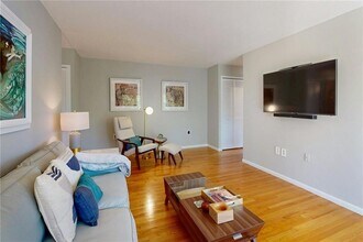 43 Bullocks Point Ave in East Providence, RI - Building Photo - Building Photo