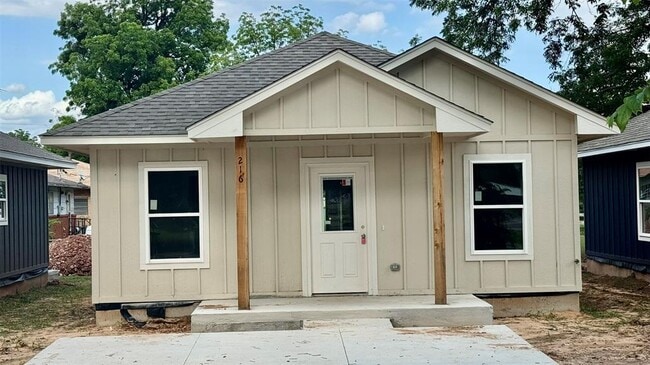 216 N 13th St in Perry, OK - Building Photo - Building Photo