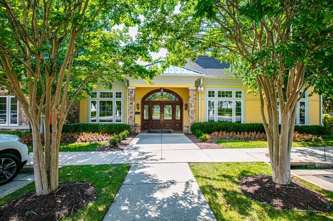 Broadlands Apartments