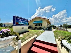 3226 S Atlantic Ave in Daytona Beach, FL - Building Photo