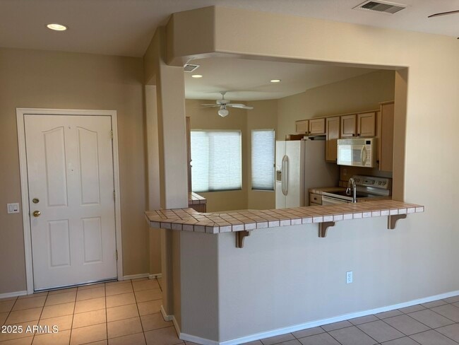 19844 N Winterhaven Ln in Surprise, AZ - Building Photo - Building Photo