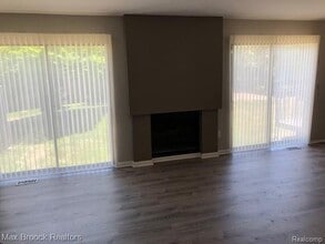 6365 Richard Run St in West Bloomfield Township, MI - Building Photo - Building Photo