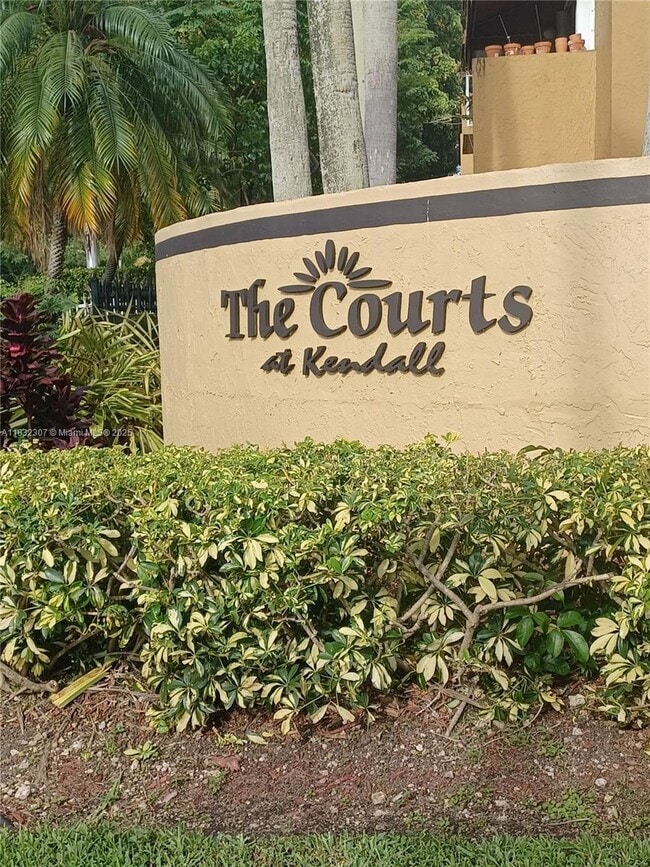 15500 SW 80th St in Miami, FL - Building Photo - Building Photo