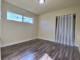 517 84th Street Apts LLC in Los Angeles, CA - Building Photo