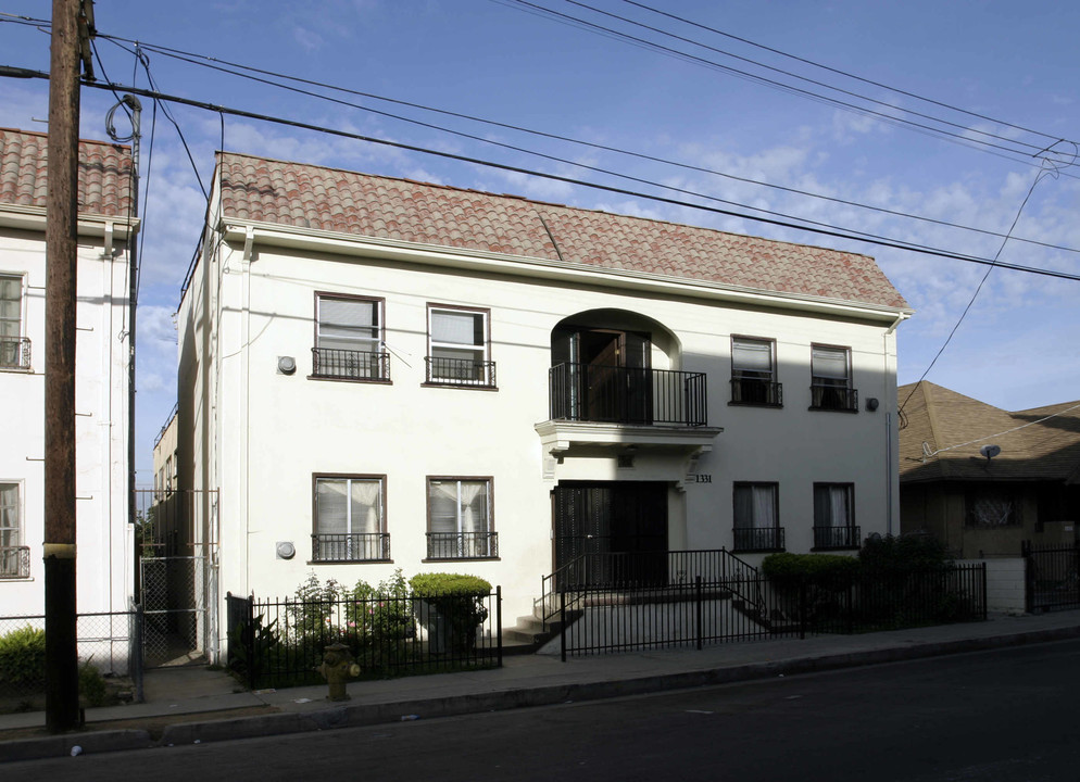 1331 Albany St in Los Angeles, CA - Foto de edificio