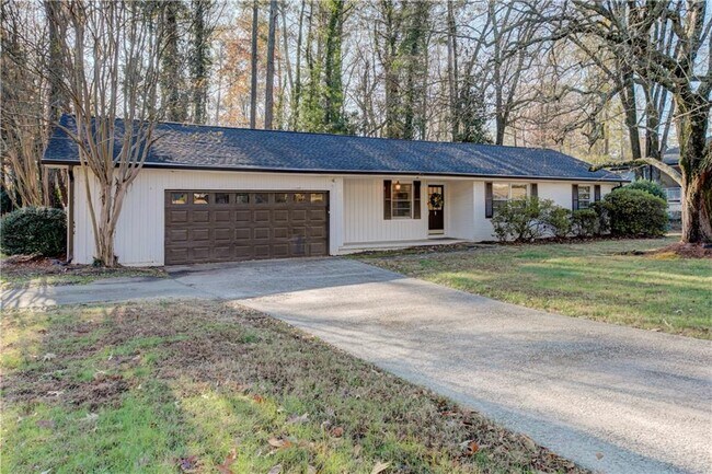 465 Windsor Parkway in Atlanta, GA - Building Photo - Building Photo