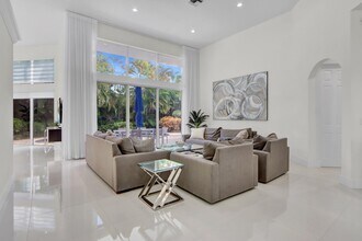 6564 Somerset Cir in Boca Raton, FL - Building Photo - Building Photo