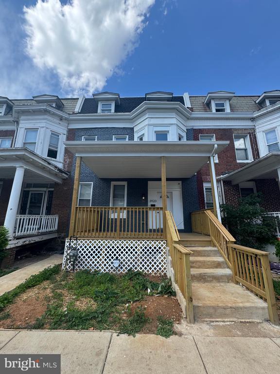 property at 3920 Ridgewood Ave