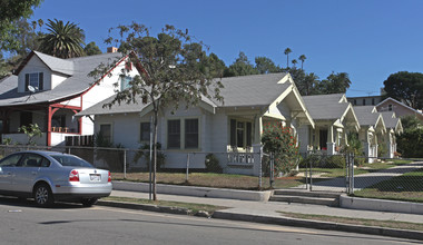 2424-2428 Eastlake Ave in Los Angeles, CA - Foto de edificio - Building Photo