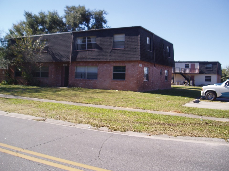 Beacon Court Apartments in Daytona Beach, FL - Building Photo