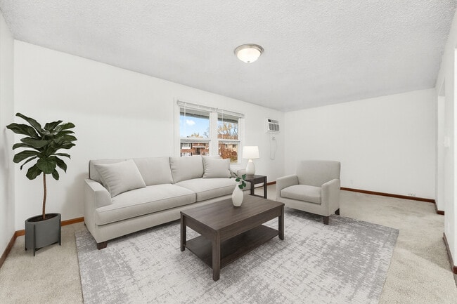 609 E 3rd St in Lockport, IL - Building Photo - Building Photo