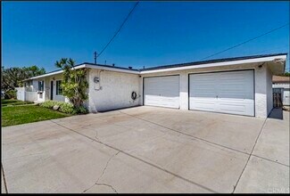 3371 Catalina St in Los Alamitos, CA - Building Photo - Building Photo