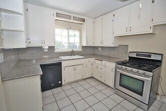 9310 Crebs Ave in Los Angeles, CA - Building Photo - Building Photo