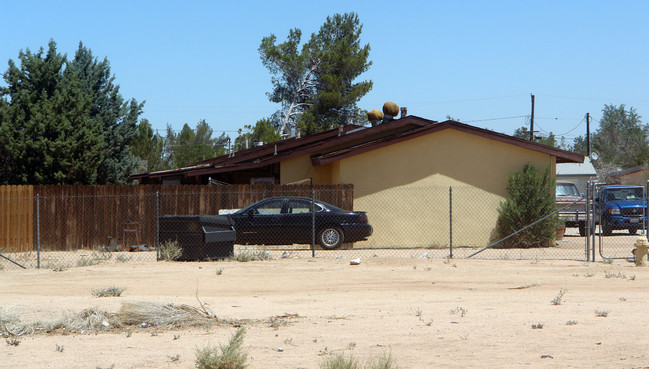 21831 Arapahoe Ave in Apple Valley, CA - Building Photo - Building Photo