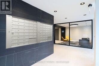 11 Walmer Rd in Toronto, ON - Building Photo - Building Photo