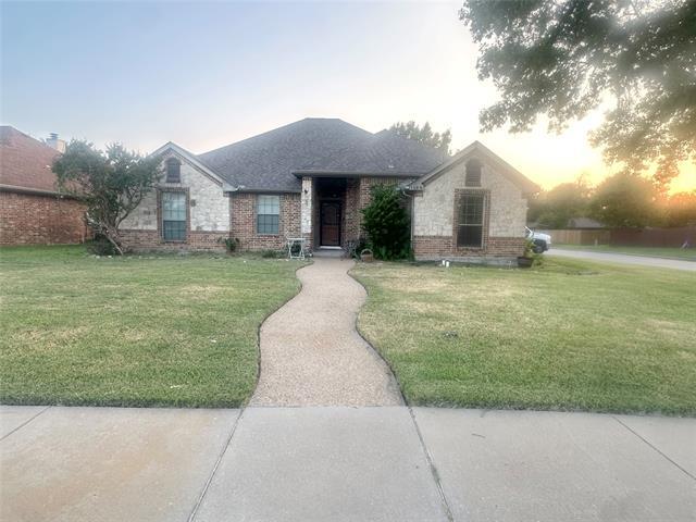 1105 Shadybrook Ln in Seagoville, TX - Building Photo